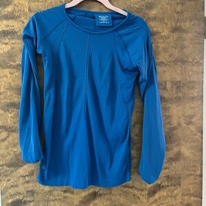 Athleta long sleeve top small